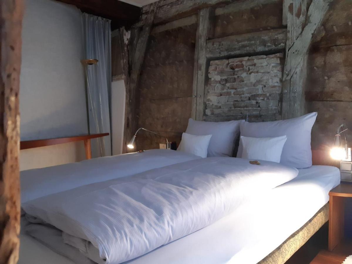 Hotel Schiefes Haus Ulma Esterno foto