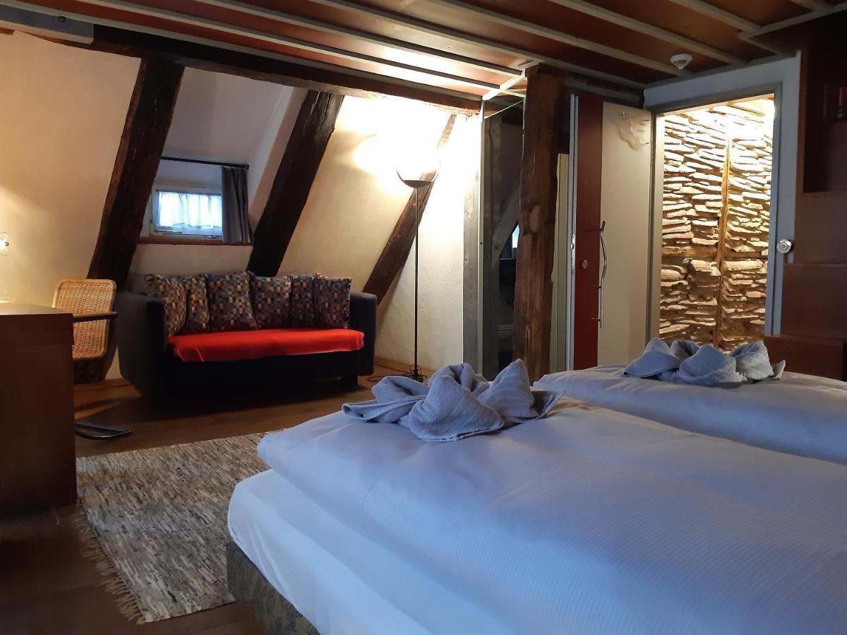 Hotel Schiefes Haus Ulma Esterno foto