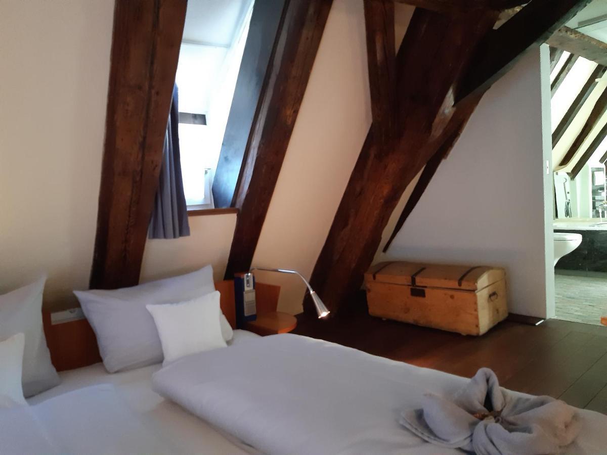 Hotel Schiefes Haus Ulma Esterno foto