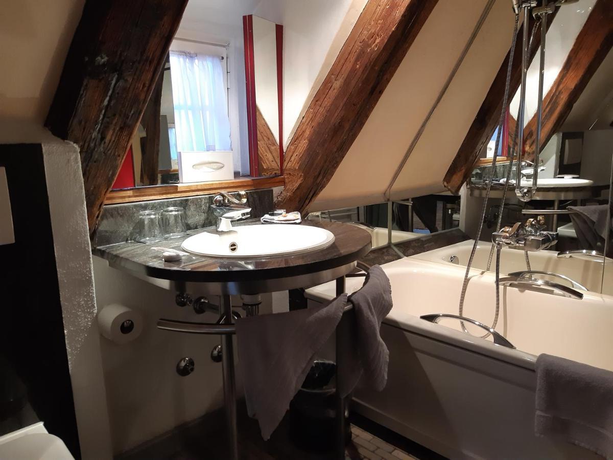 Hotel Schiefes Haus Ulma Esterno foto